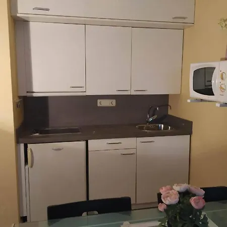 Gran Maribel Arttyco, Piscina Y Sauna 塞拉内华达